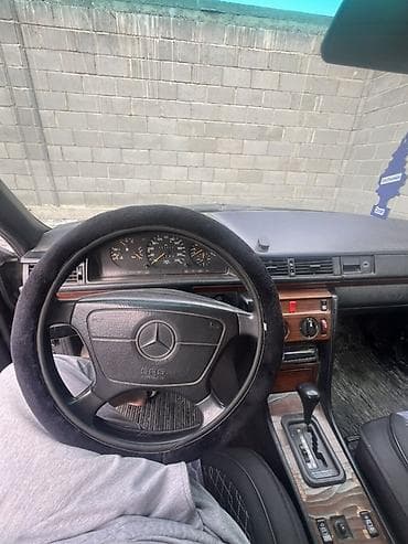 lexus rx 270: Mercedes-Benz W124: 1992 г., 2.3 л, Автомат, Бензин, Универсал — 7