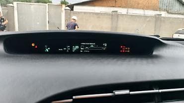 ключи приус: Toyota Prius: 2015 г., Автомат, Гибрид, Хэтчбэк — 2