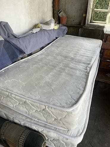 sofa bed: Односпальный матрас с пружинным блоком. - Размер ориентировочно для — 1