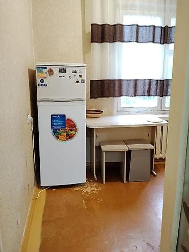 Кыймылсыз мүлк: Сдаётся 1 ком. квартира 105 серии в 12 мкр с мебелью . 1 этаж из 5 — 3