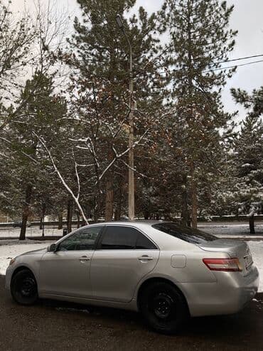 срочно продам авто в связи с переездом: Toyota Camry: 2009 г., Бензиновая, Седан — 3