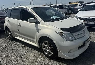 Toyota Ist: 2003 г., 1.3 л, Автомат, Бензин, Хэтчбэк