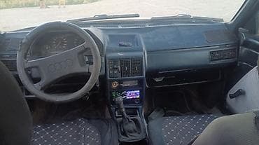 Унаа сатуу: Audi 100: 1987 г., 1.8 л, Кол менен иштөөчү, Бензин, Седан — 6