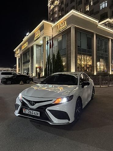 Транспорт: Toyota Camry: 2021 г., 2.5 л, Автомат, Бензин, Седан — 2