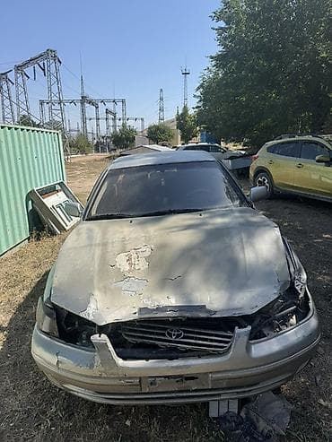 toyota пикап: Toyota Camry: 1999 г., 2.2 л, Механика, Седан — 1