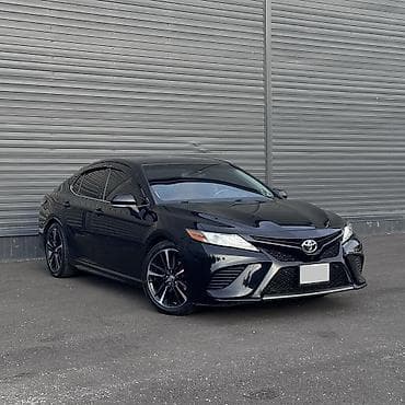 Toyota Camry: 2018 г., 2.5 л, Бензин, Седан