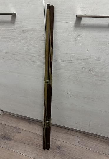 Бильярдный кий разборный, 2 части. - Материал: дерево с декоративными