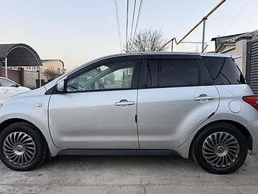 Продажа авто: Toyota Ist: 2003 г., Автомат, Бензин, Хэтчбэк — 2