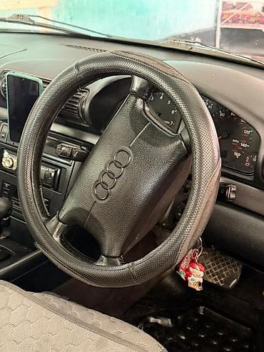 мухобойка ауди: Audi A4: 1997 г., Автомат, Седан — 2