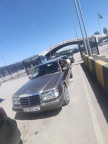 е34 турбо: Mercedes-Benz W124: 1990 г., Механика, Седан — 6