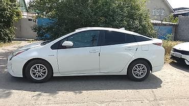 Продажа авто: Toyota Prius: 2018 г., Гибрид, Хэтчбэк — 3