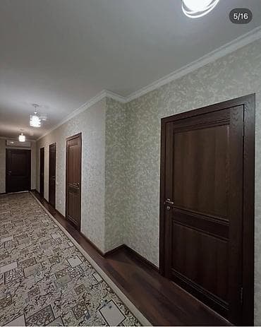Дома: 350 м², 4 комнаты — 7