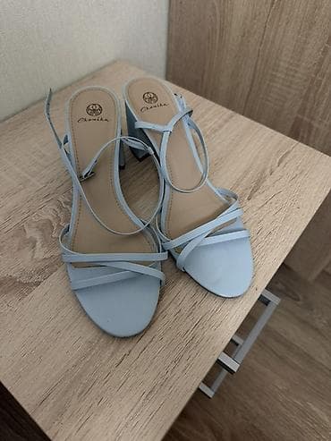 nike react: Голубые женские босоножки Ekonika на устойчивом каблуке. - Цвет — 1