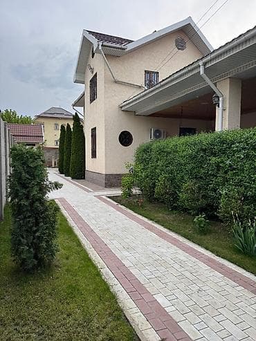 Недвижимость: URSA 🏡 Продаётся уютный кирпичный дом в Бишкеке (район Политеха — 5