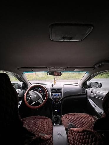 sonata 2024: Hyundai Solaris: 2015 г., 1.6 л, Механика, Бензин, Седан — 8