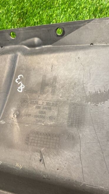 e71: Кожух колесной ниши Bmw X5 E70 (б/у)  Марка: BMW Модель: X5 Кузов — 4