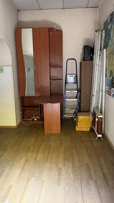 variant kg: Продается полдома. Использовался для коммерческой деятельности - — 3