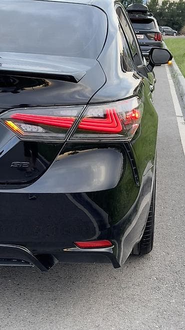 e2 byd: Toyota Camry: 2019 г., 2.5 л, Автомат, Гибрид, Седан — 10