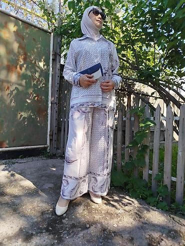 базовое платье: Женский комплект из двух предметов: рубашка свободного кроя и широкие — 5