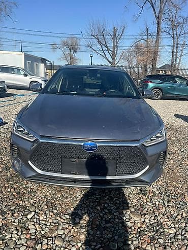 BYD E2: 2021 г., Робот, Электромобиль, Хэтчбэк