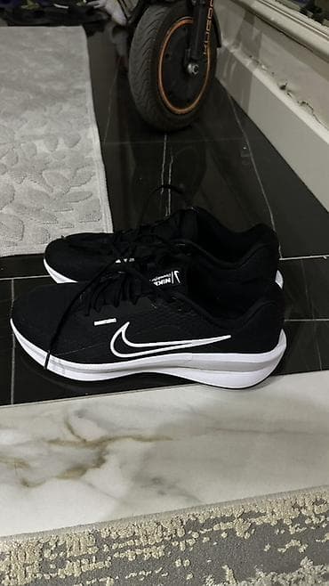 Мырзалардын бут кийими: Эркектердин кроссовкасы, 44, Nike, Жаңы, түсү - Кара — 2