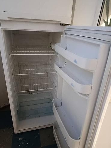 Техника и электроника: Холодильник Beko, Б/у, Двухкамерный — 6