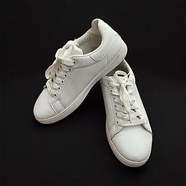 крос: ❗️10 пар обуви за 100$!!! 1️⃣ Nike кроссовки чёрно-белые, спортивные — 5
