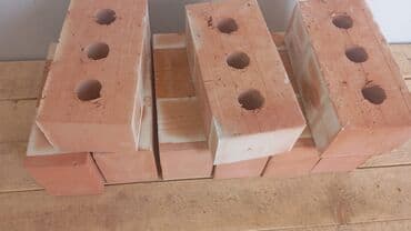 воздушный пластелин: Жженый кирпич, известный своей прочностью и долговечностью, является — 1