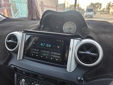 тайота и: Toyota Ist: 2003 г., 1.5 л, Автомат, Бензин, Хэтчбэк — 8