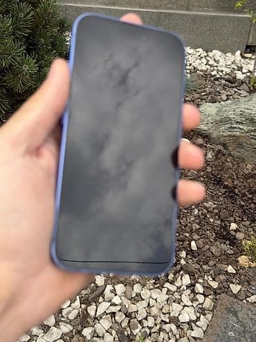 18 айфон: IPhone 16, цвет Blue (синий) 256 гб АКБ 87% СРОЧНО 🚨 - Дисплей 6.1" — 3