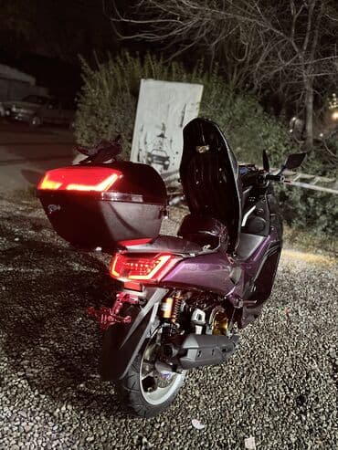 продам электромотоцикл: Макси-скутер Yamaha, 180 куб. см, Бензин, Б/у — 1