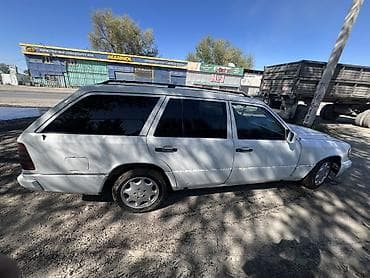 100 универсал: Mercedes-Benz W124: 1991 г., 2.3 л, Ручные, Газ, Универсал — 4