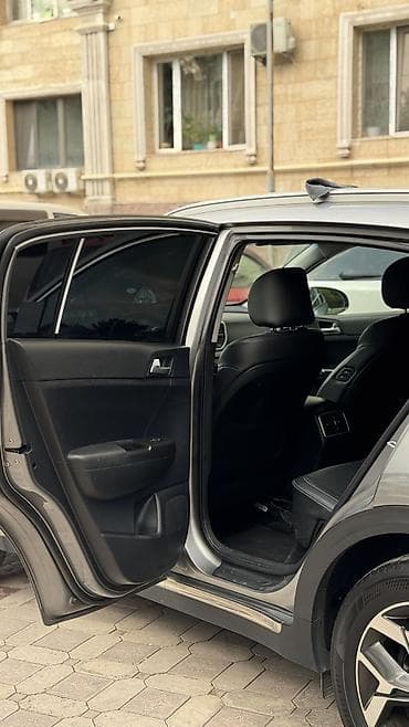 портер рядом: Kia Sportage: 2020 г., 2 л, Автомат, Дизель, Кроссовер — 4