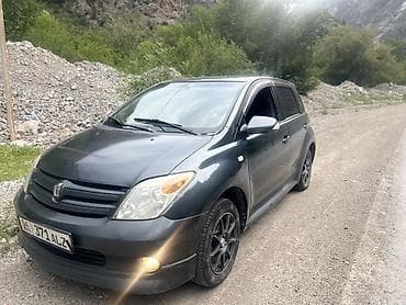 машина в ош: Toyota Ist: 2006 г., 1.5 л, Механика, Бензин, Хэтчбэк — 2