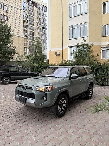 авто ли: Toyota 4Runner: 2023 г., 4 л, Автомат, Бензин, Внедорожник — 4