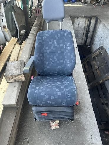 сидения на фуру: Автобусное сиденье, Ткань, текстиль, Mercedes-Benz — 3