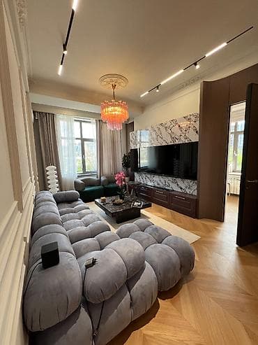 3 комнаты, 75 м², Элитка, 2 этаж, Евроремонт