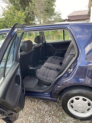 Volkswagen: Volkswagen Golf: 1993 г., 1.6 л, Механика, Бензин, Хэтчбэк — 3