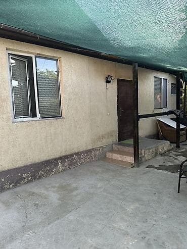 пол дома рабочий городок: Продаем одноэтажный полдома с просторным закрытым двором, район — 7
