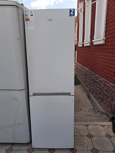 Холодильник Beko с нижней морозильной камерой. Основные