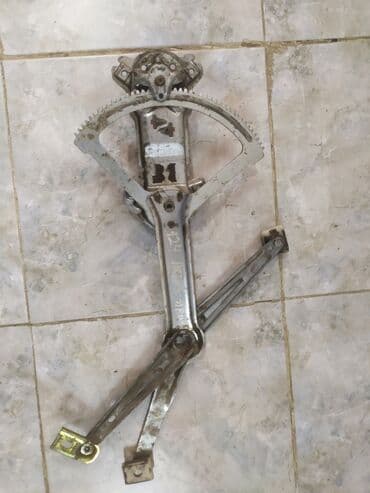 купить полировочную машинку: W124 Мерседес 220230 Мерседес Передний правый механизм состояние — 1