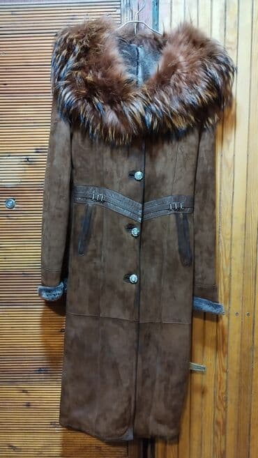 женская натуральная шуба: Женская дублёнка натуралка. Турция. воротник чернобурки. бу. состояние — 1