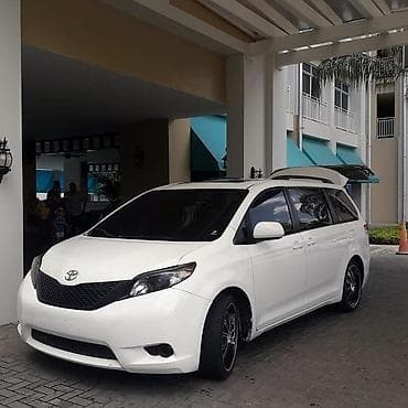 byd leopard 8: Toyota Sienna: 2011 г., Автомат, Бензин, Минивэн — 1