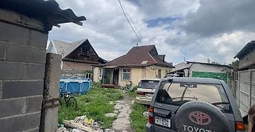 Дома: 🏡 Продаётся 4-комнатный дом в районе Баят 📍 Участок — 3.5 сотки 🔒 Дом — 2