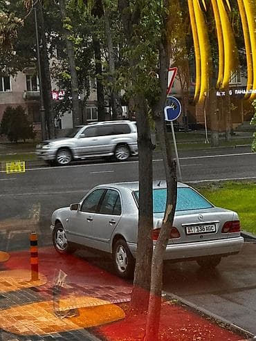 мерседес е класс: Mercedes-Benz E-Class: 1997 г., 3.2 л, Ручные, Бензин, Седан — 4