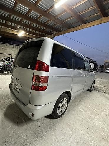 вокси ноах: Toyota Noah: 2003 г., 2 л, Автомат, Бензин, Минивэн — 3