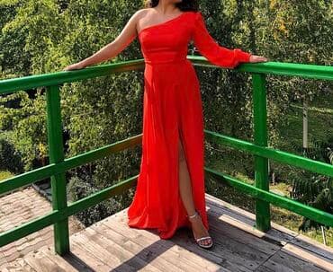 красное платье с открытыми плечами: Очень красивое платье ярко оранжевое, на одно плечо, размер 44-46 — 1