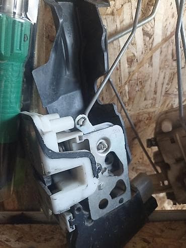 fit: Хонда ФИТ передний левый правый дверные замки — 1