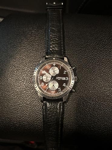 Часы Lorus Chronograph - Кварцевый хронограф с тремя дополнительными