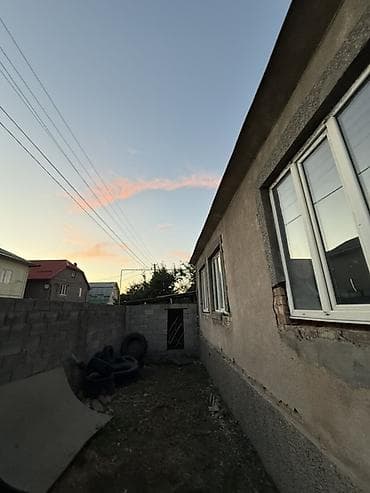 бу гараж: Продаётся одноэтажный дом с хозяйственными постройками и просторным — 2